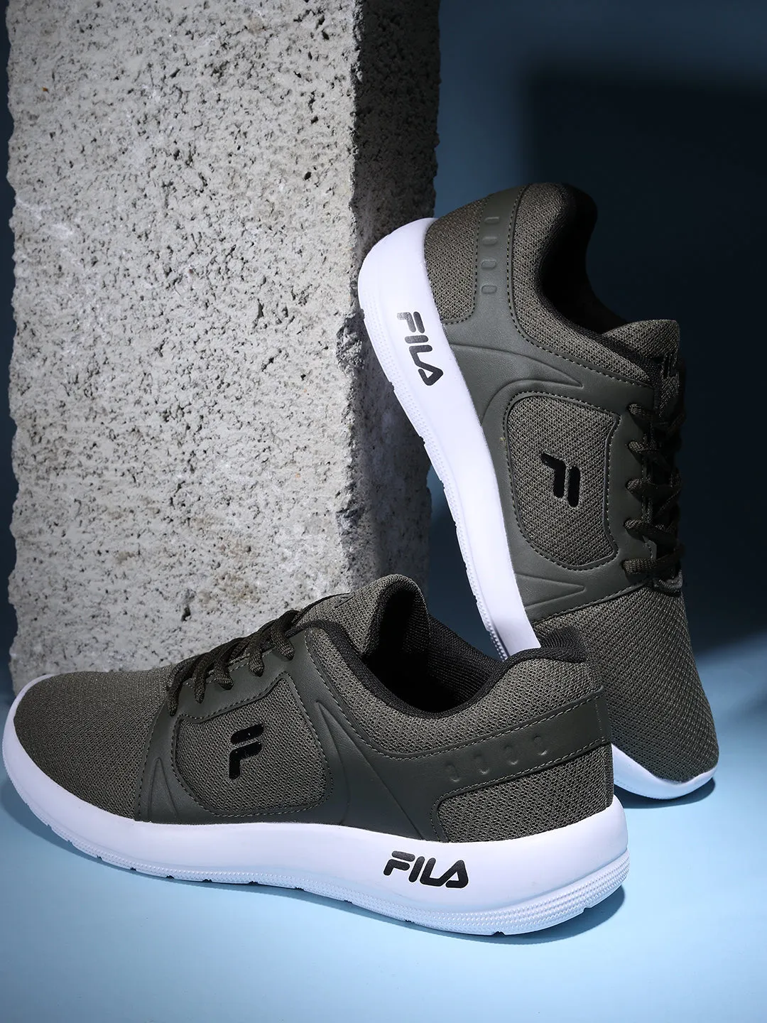 Fila Black Anti Men's Running Shoes