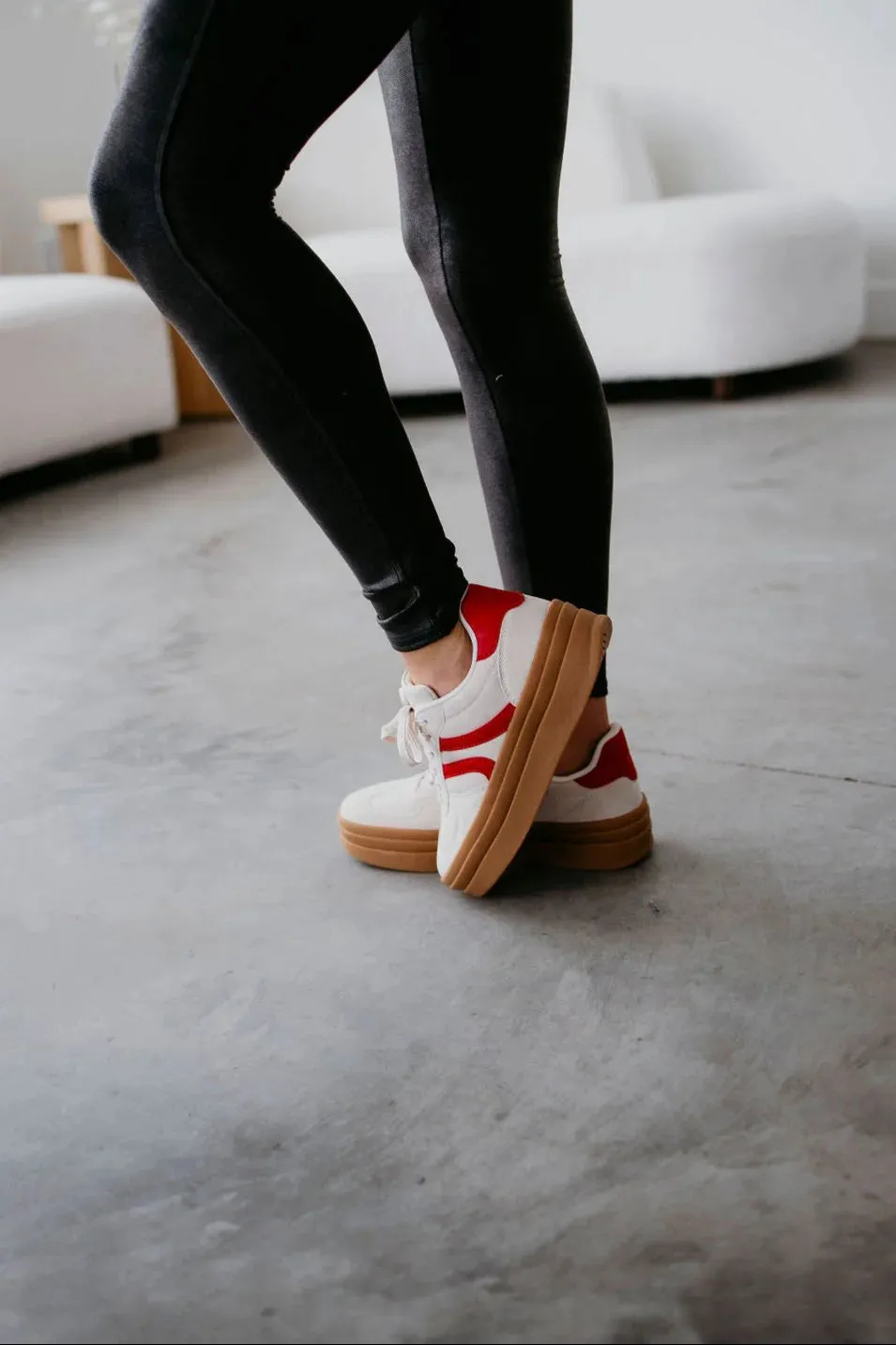 Gaze Platform Sneakers | Beige/Red