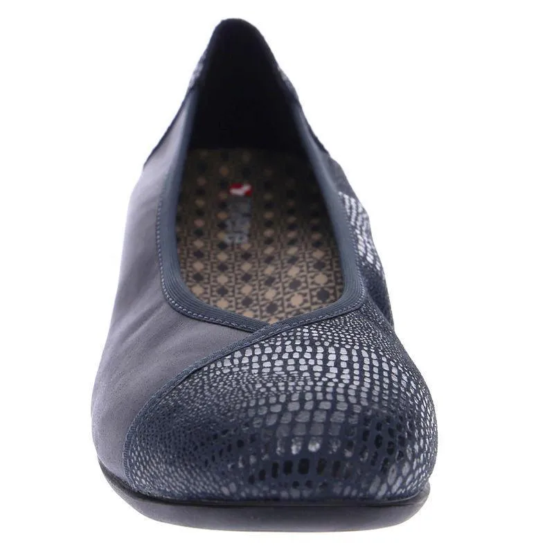 Nairobi Ballet - Final Sale